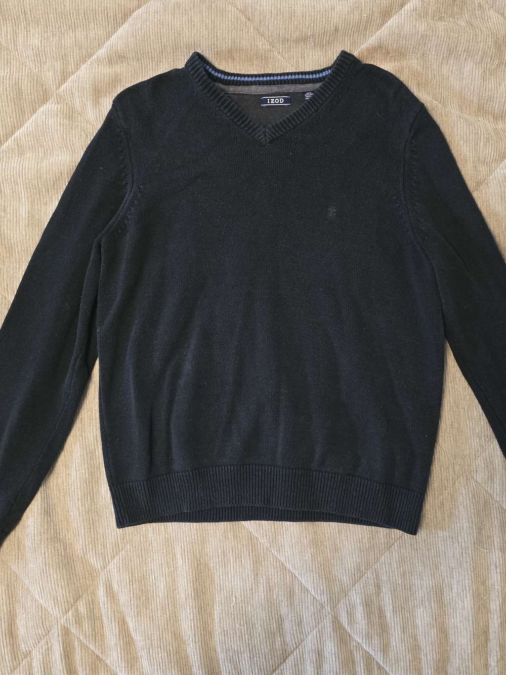 Izod Men's Black V-Neck Pullover Sweater